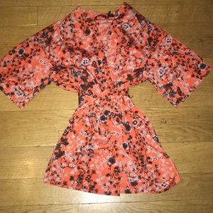 sofia vergara kimono size M
